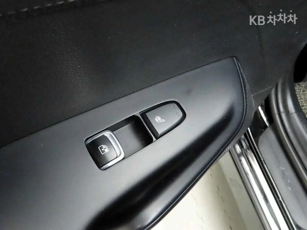 Kia K5 3rd Gen1.6 Gasoline Turbo Prestige - 16