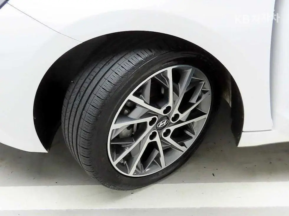 Hyundai The New Avante (Elantra) ADSmartstream G1.6 SmartChoice - 19