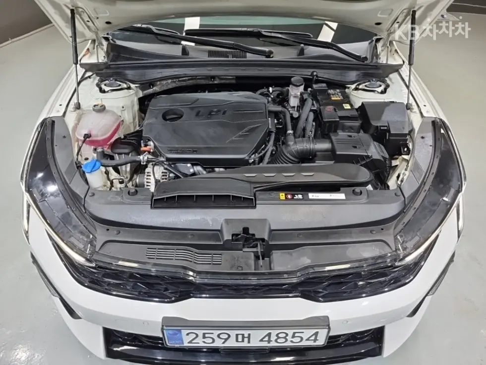 Киа The New K5 3-то поколение2.0 LPG Рент-а-кар Тренди - 8