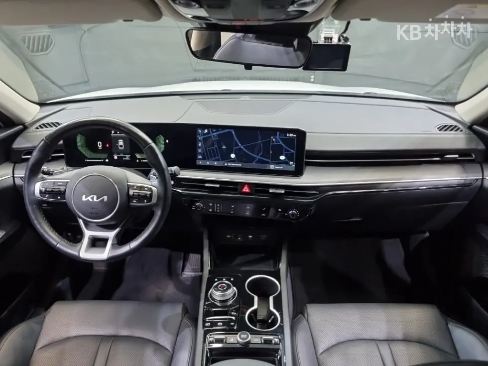 Киа The New K5 3-то поколение2.0 LPG Рент-а-кар Тренди - 9