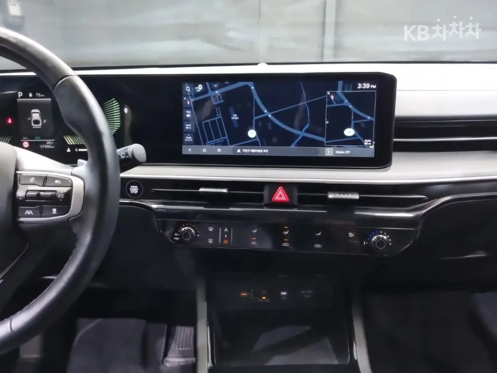 Киа The New K5 3-то поколение2.0 LPG Рент-а-кар Тренди - 10
