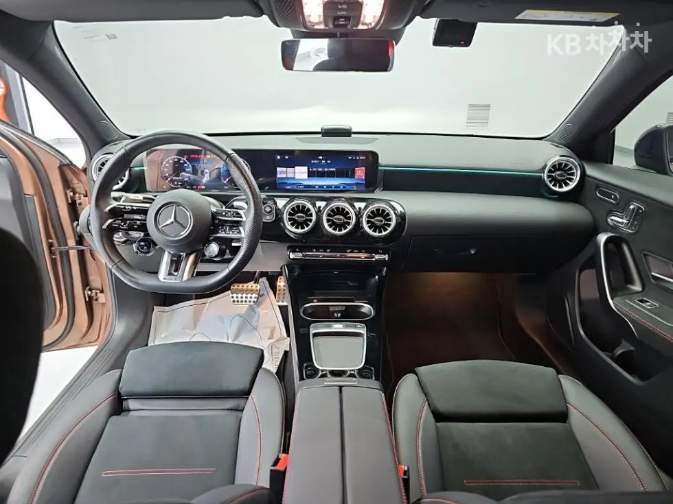 Mercedes-Benz A-Class(W177)AMG A35 4Matic - 7