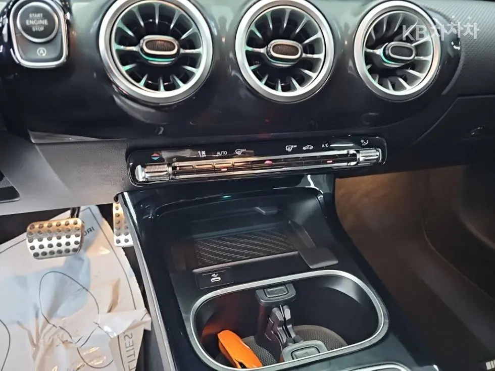Mercedes-Benz A-Class(W177)AMG A35 4Matic - 10