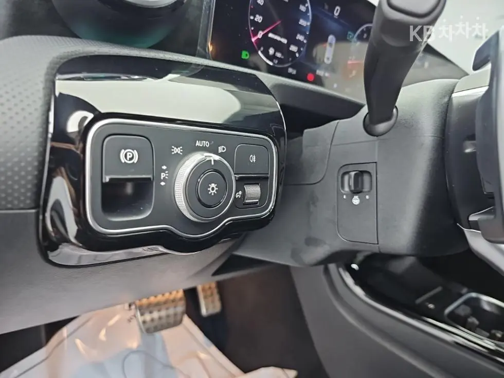 Mercedes-Benz A-Class(W177)AMG A35 4Matic - 18
