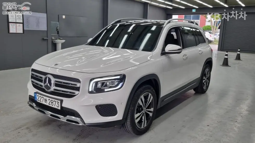 Mercedes-Benz GLB(X247) GLB 220 - Image 1