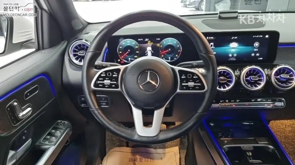 Mercedes-Benz GLB(X247)GLB 220 - 11