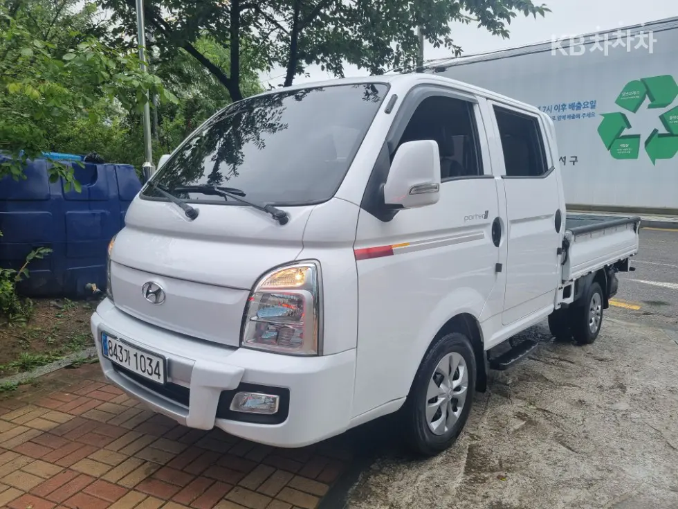Hyundai Porter 2Extra Long Double Cab CRDi Premium - 2