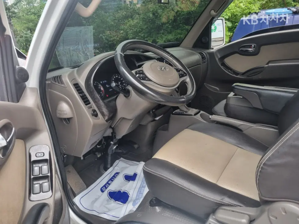 Hyundai Porter 2Extra Long Double Cab CRDi Premium - 19