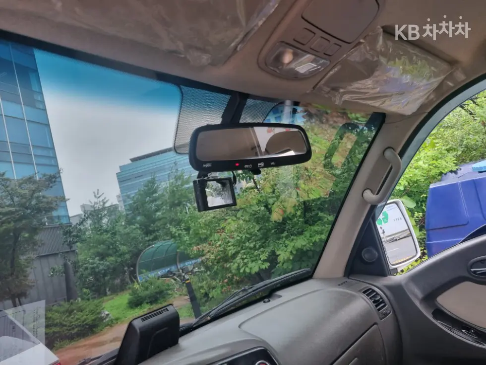 Hyundai Porter 2Extra Long Double Cab CRDi Premium - 22