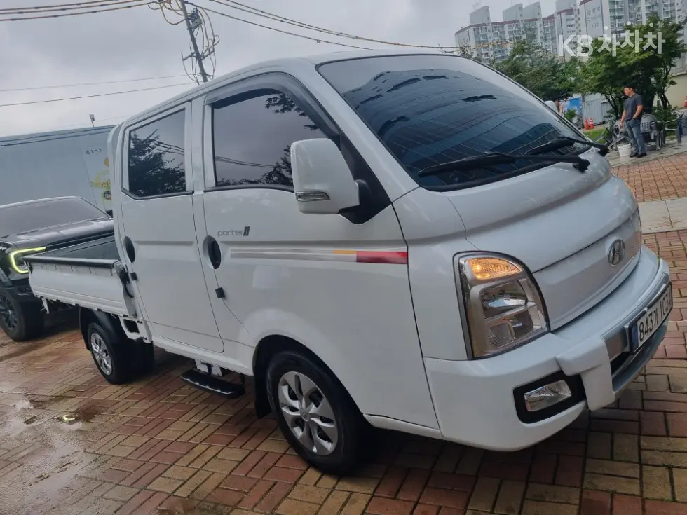 Hyundai Porter 2Extra Long Double Cab CRDi Premium - 5