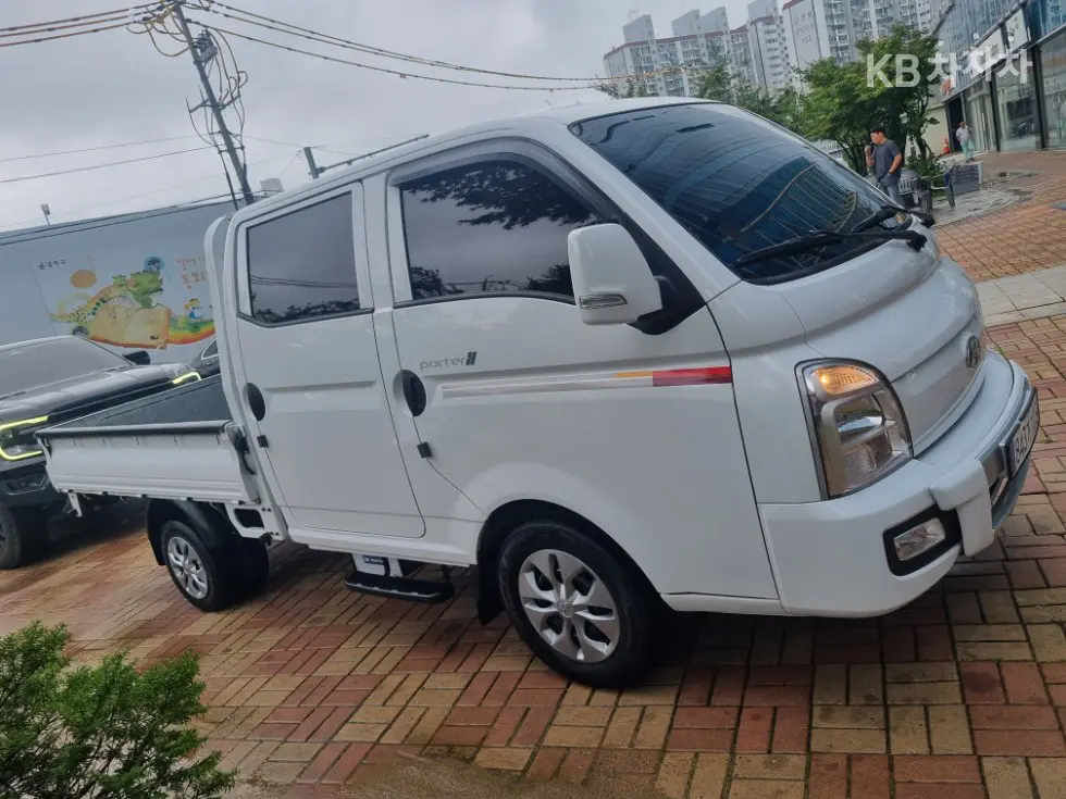 Hyundai Porter 2Extra Long Double Cab CRDi Premium - 3