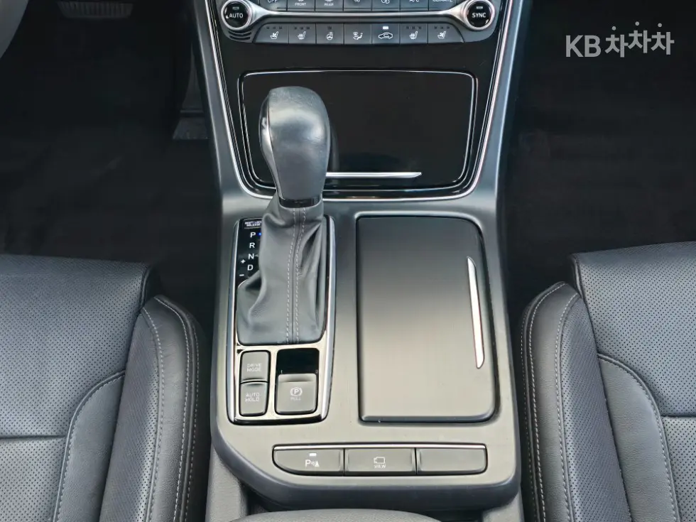 Хюндай GrandeurIG2.4 Premium Стандартен - 13