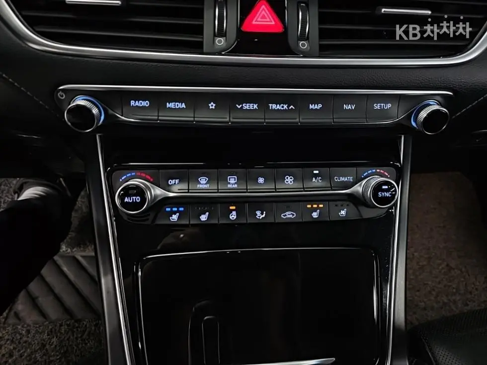 Хюндай GrandeurIG2.4 Premium Стандартен - 10