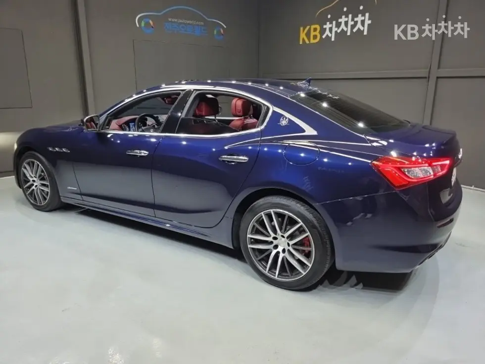 Maserati Нов Ghibli3.0 GranLusso - 4