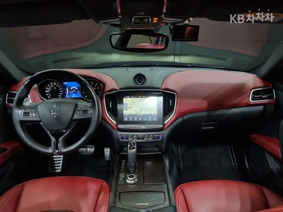 Maserati Нов Ghibli3.0 GranLusso - 9