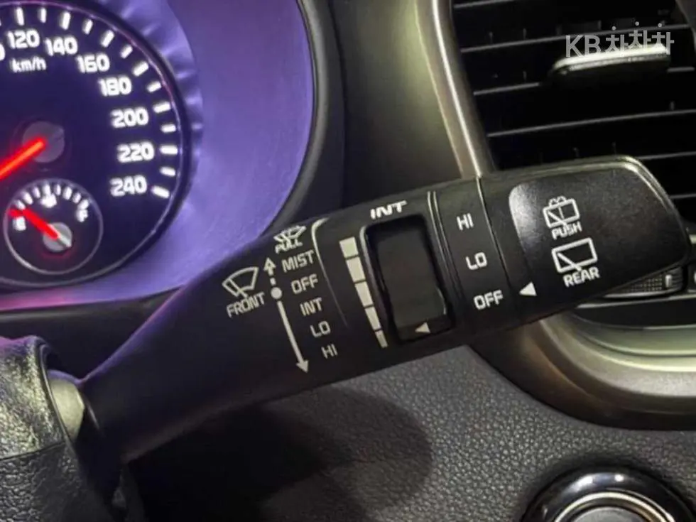 Киа The New Sorento2.0 Дизел 2WD Master - 14