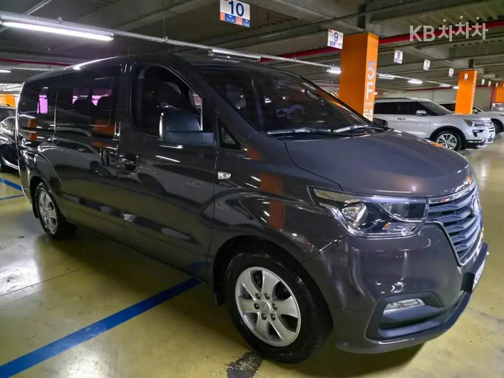Хюндай The New Grand Starex Urban 9-местен Premium - Image 1