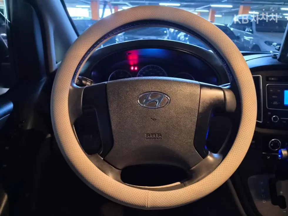 Хюндай The New Grand StarexUrban 9-местен Premium - 9