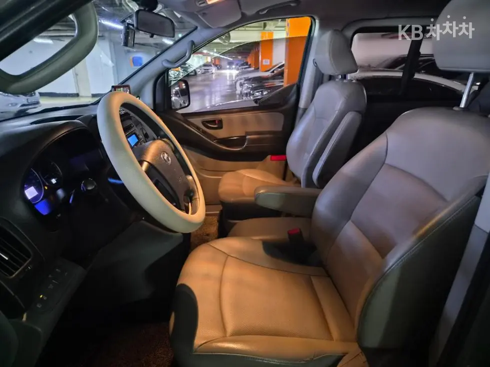 Хюндай The New Grand StarexUrban 9-местен Premium - 14