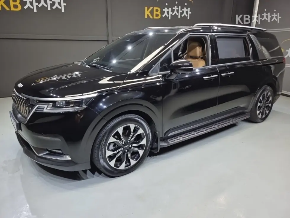Киа Канивал 4-то поколение D2.2 9-местен Signature - Image 1