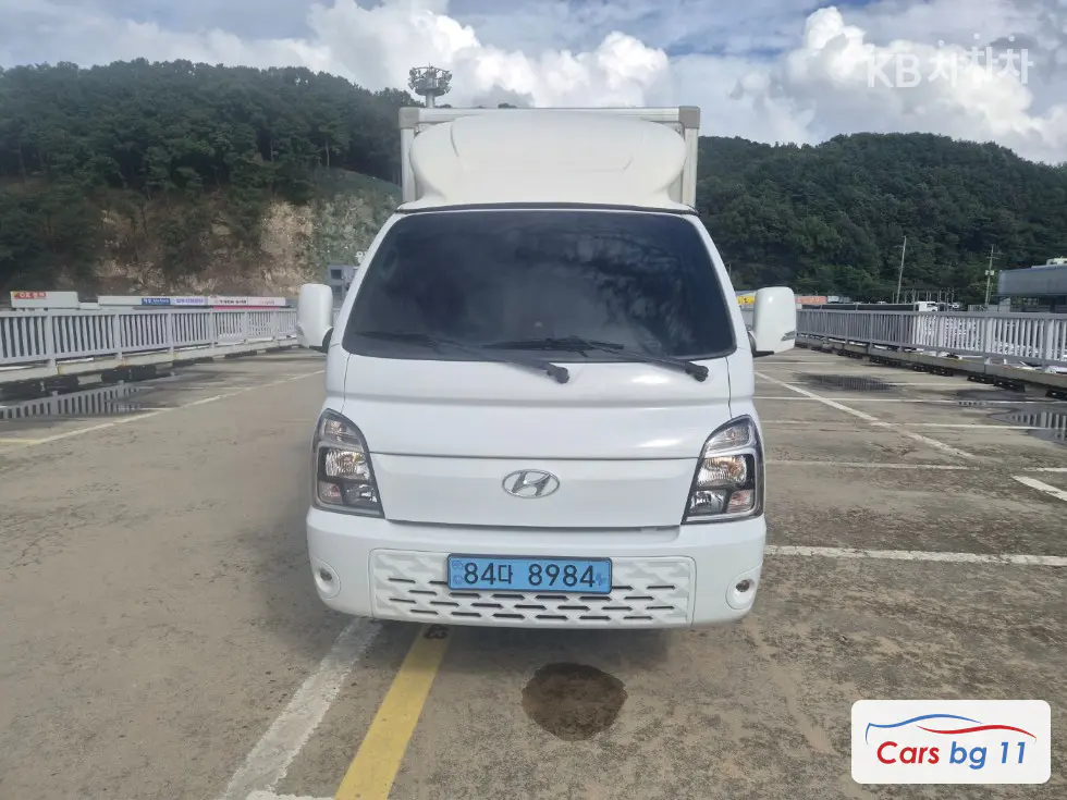 Hyundai Porter 2 ElectricHigh-roof box truck