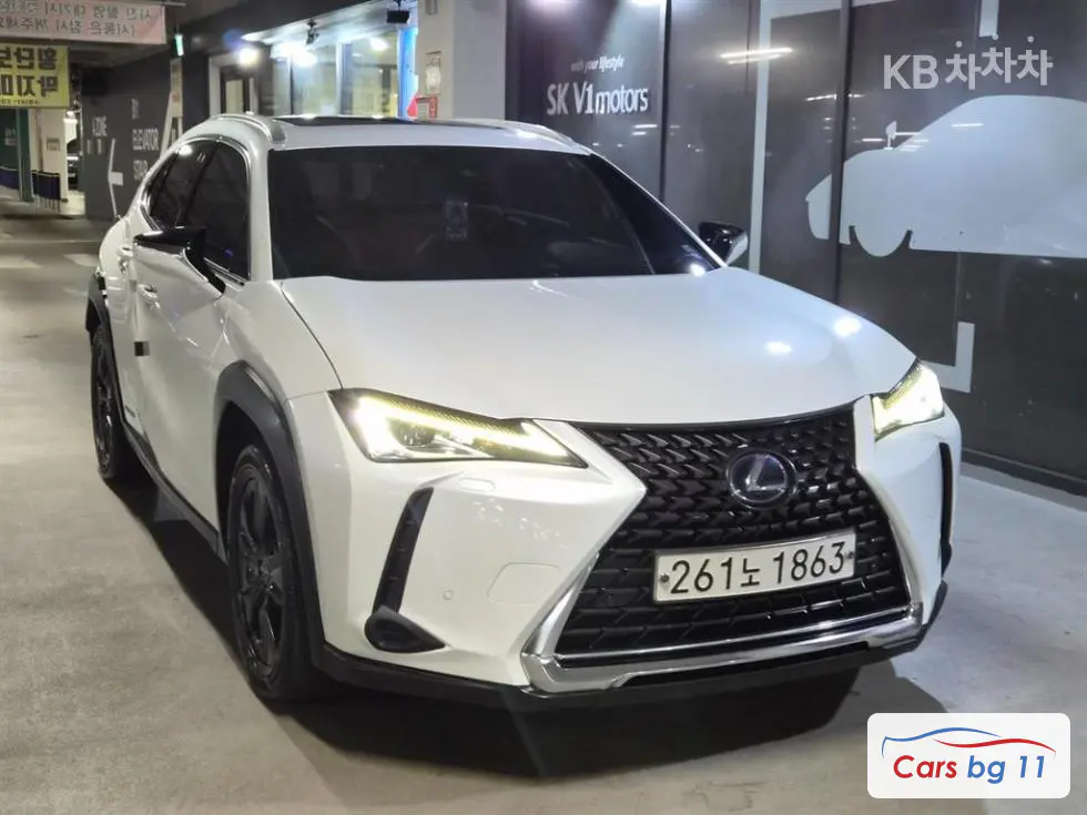 Lexus UX250h Standard