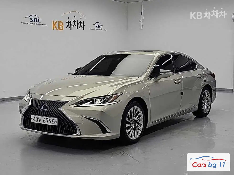 Лексус Нов Поколение ES300h Luxury+