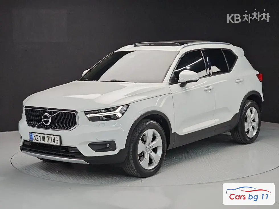 Volvo XC40B4 AWD Momentum