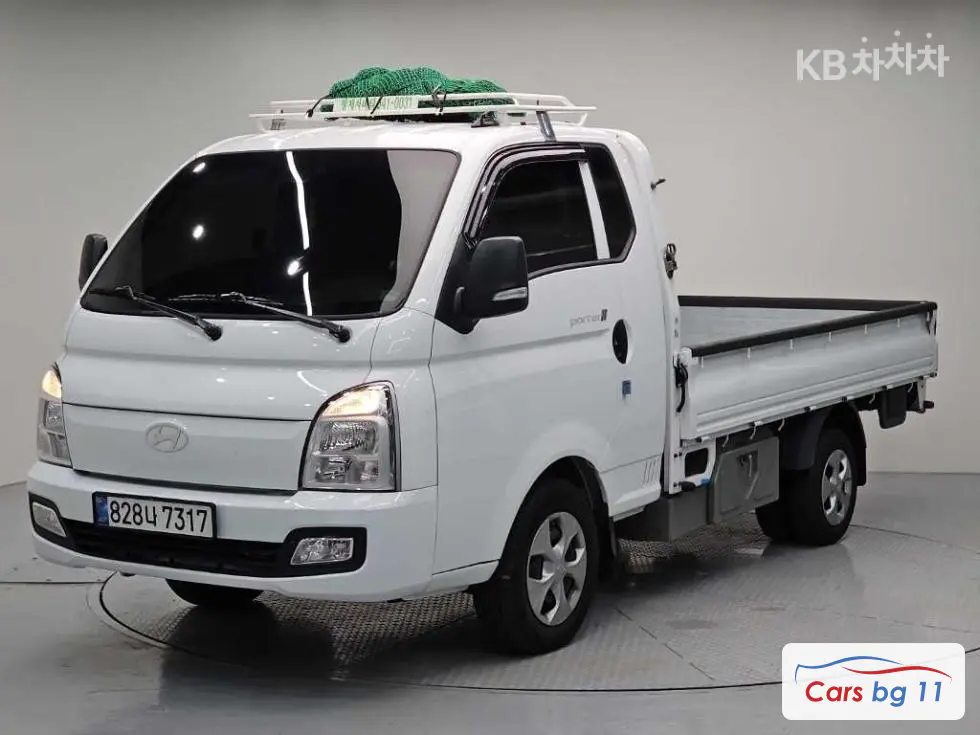 Hyundai Porter 2Extra Long Super Cab LPG Modern