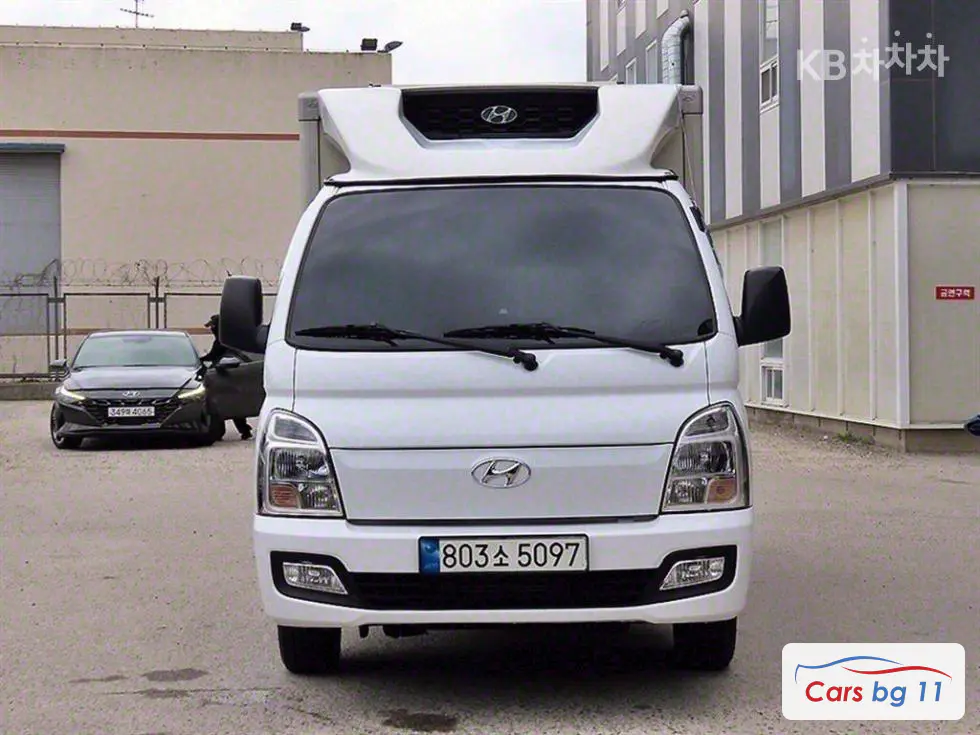Hyundai Porter 2Extra Long Super Cab Refrigerated box truck Style