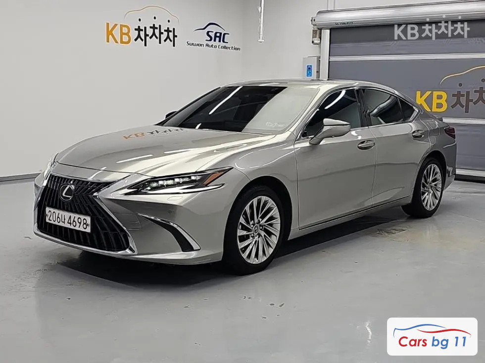 Lexus New Generation ES300h Executive
