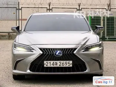 Lexus New Generation ES300h Executive