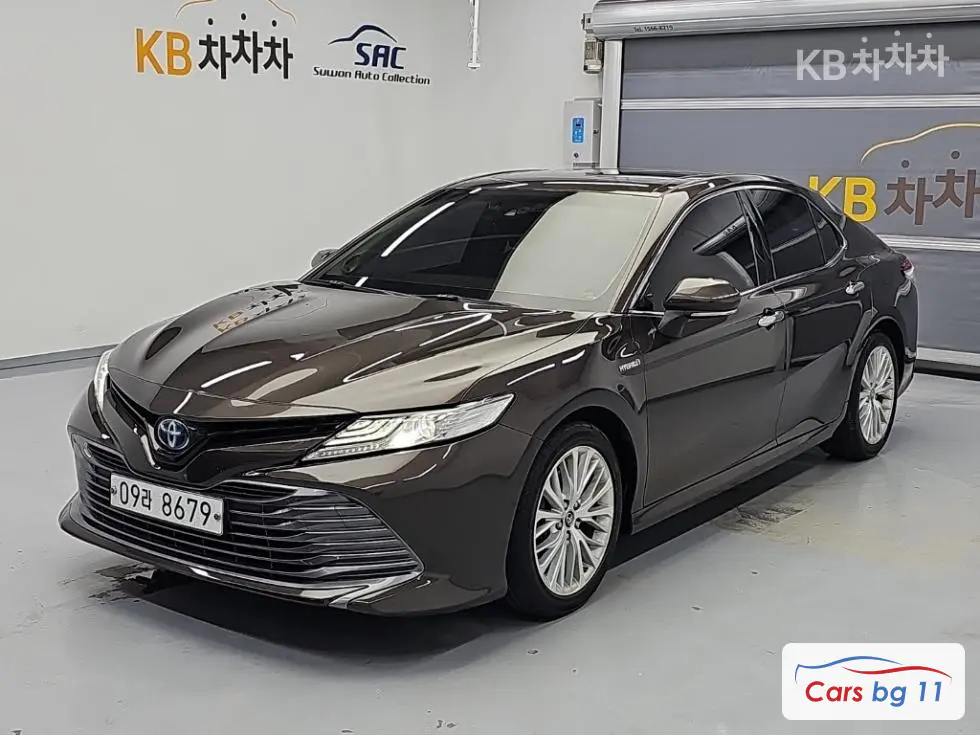 Toyota Camry XV702.5L hybrid Standard