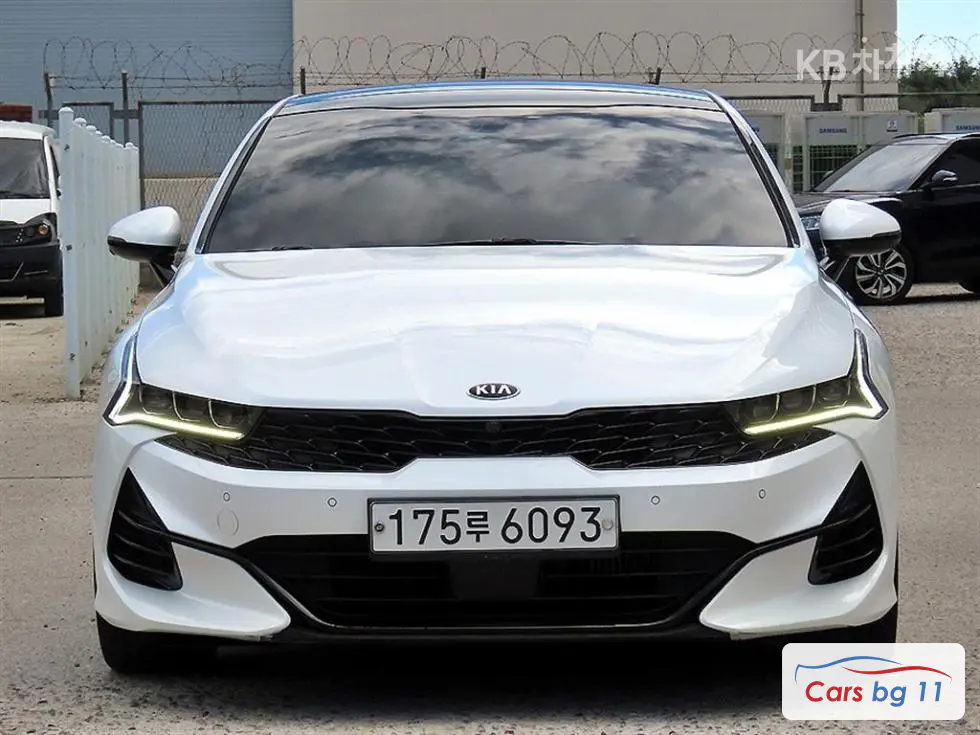Киа K5 3-то поколение1.6 Бензин Турбо Signature