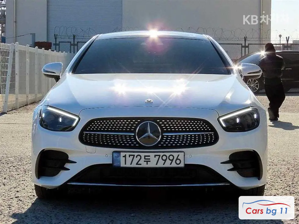 Mercedes-Benz E-Class (W213) E300d 4Matic Coupe Standard