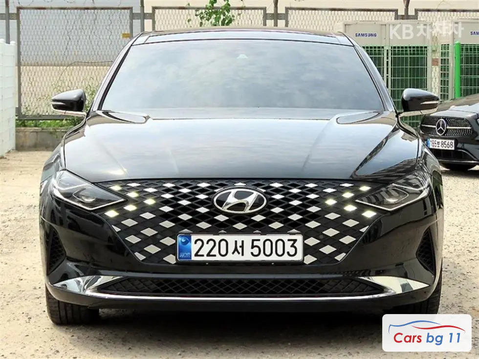 Hyundai The New GrandeurLPi 3.0 Rental car Modern