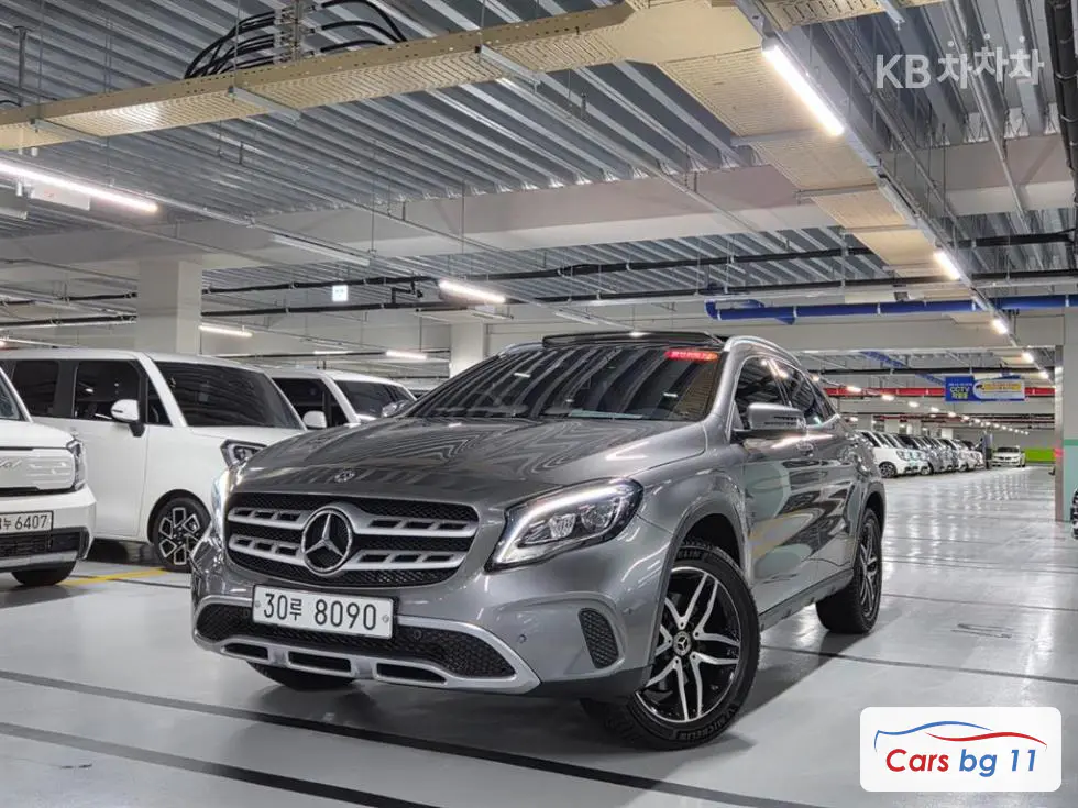 Mercedes-Benz GLA X156GLA220 Premium