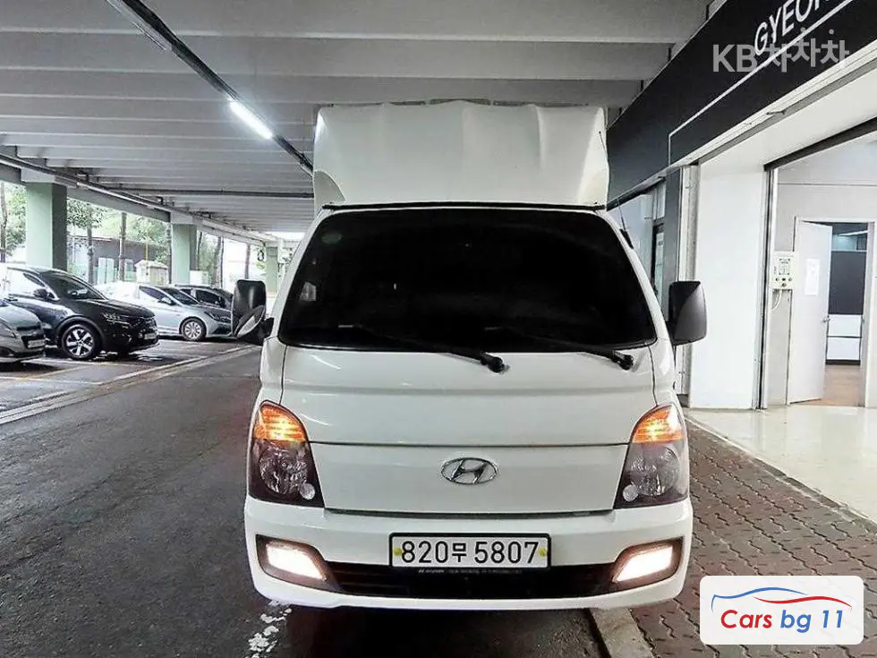 Hyundai Porter 2Extra Long Super Cab Wing Body Manual type Smart