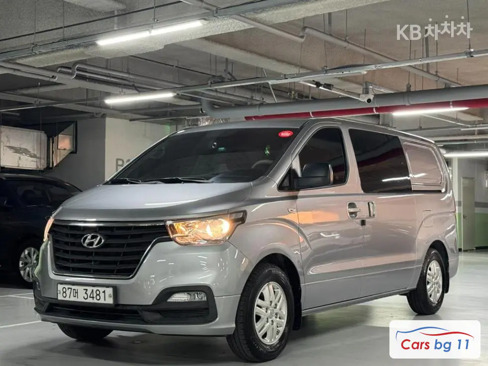 Hyundai The New Grand StarexVan 5-seater Modern