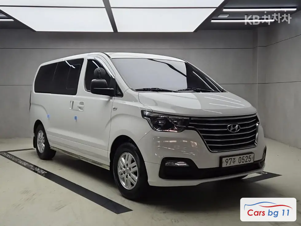 Hyundai The New Grand StarexVan 5-seater Modern