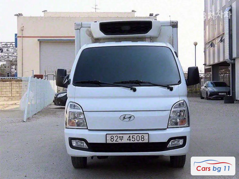 Hyundai Porter 2Extra Long Super Cab Refrigerated box truck Style