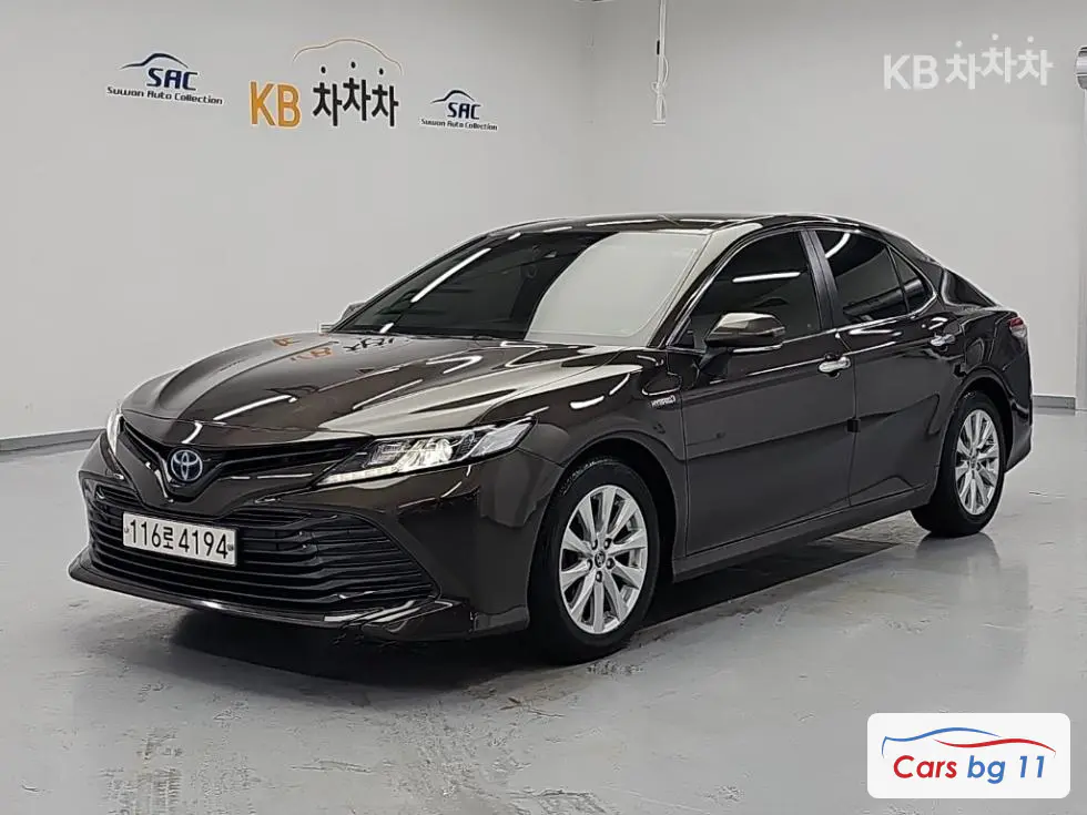 Toyota Camry XV702.5L hybrid LE